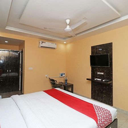 Oyo 26803 Hotel City Inn Faizābād Екстериор снимка